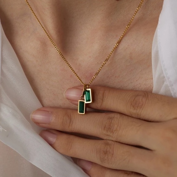 𝅺❗️restocked❗️new Emerald Green Gemstone 18K Gold Plated Necklace - Picture 3 of 16